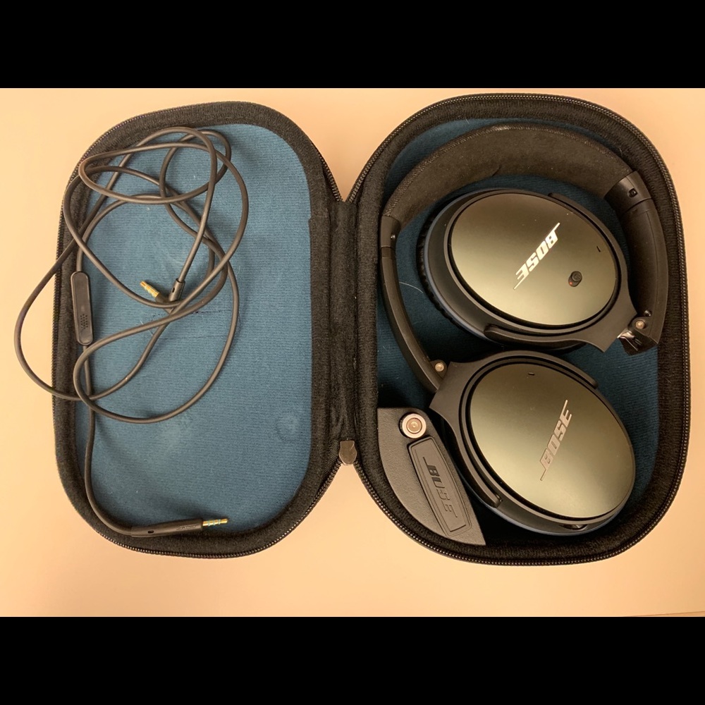 Bose Noise Cancelling Headphones, Quiet Comfort 25